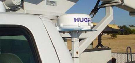 Hughes_9450_Antenna-long