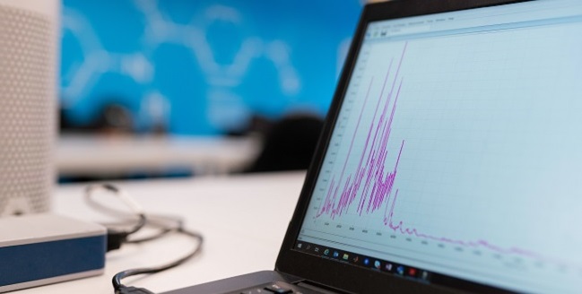 On screen data analytics graph