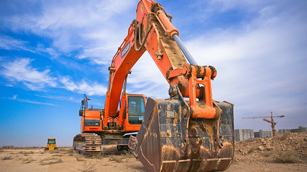 Image-of-Heavy-Machinery-Cropped