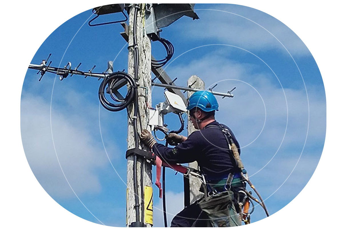 Explorer-540-Telegraph-Pole-Ringed