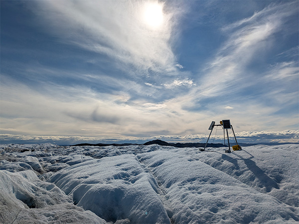 Data logger on Isunnguata Sermia, an outlet glacier in West Greenland